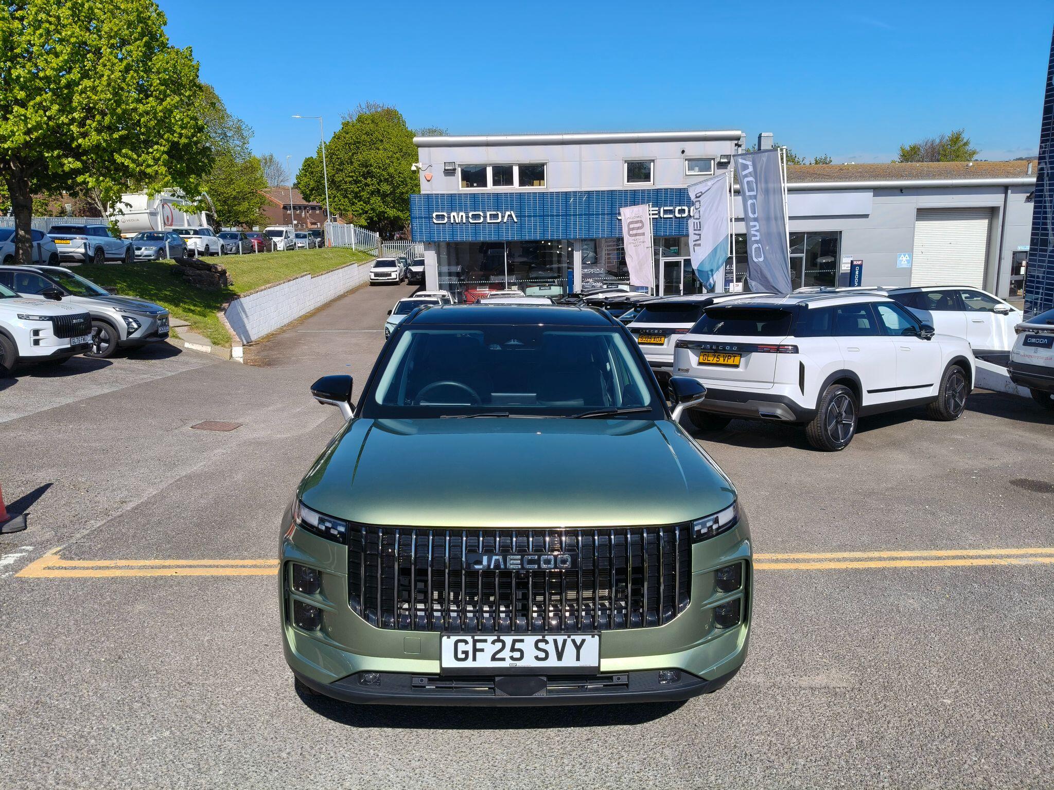 Large vehicle image